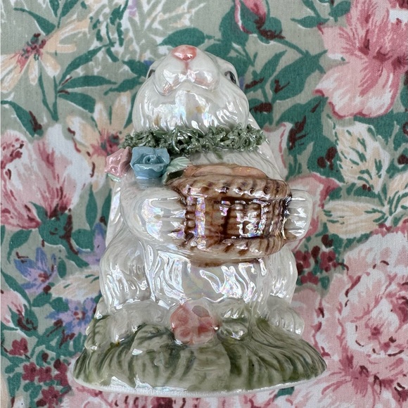 Two Lustreware Bunny Rabbits - Picture 4 of 11